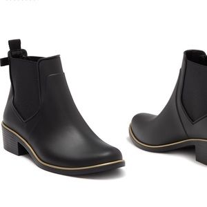 Kate spade rain boots size 8